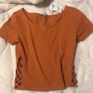 Cropped Tight Fitting Shirt!